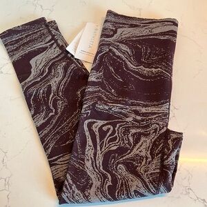 Athleta Aurora Shine Tight Size L